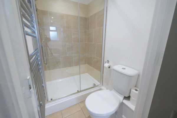 Blackpit Barn shower