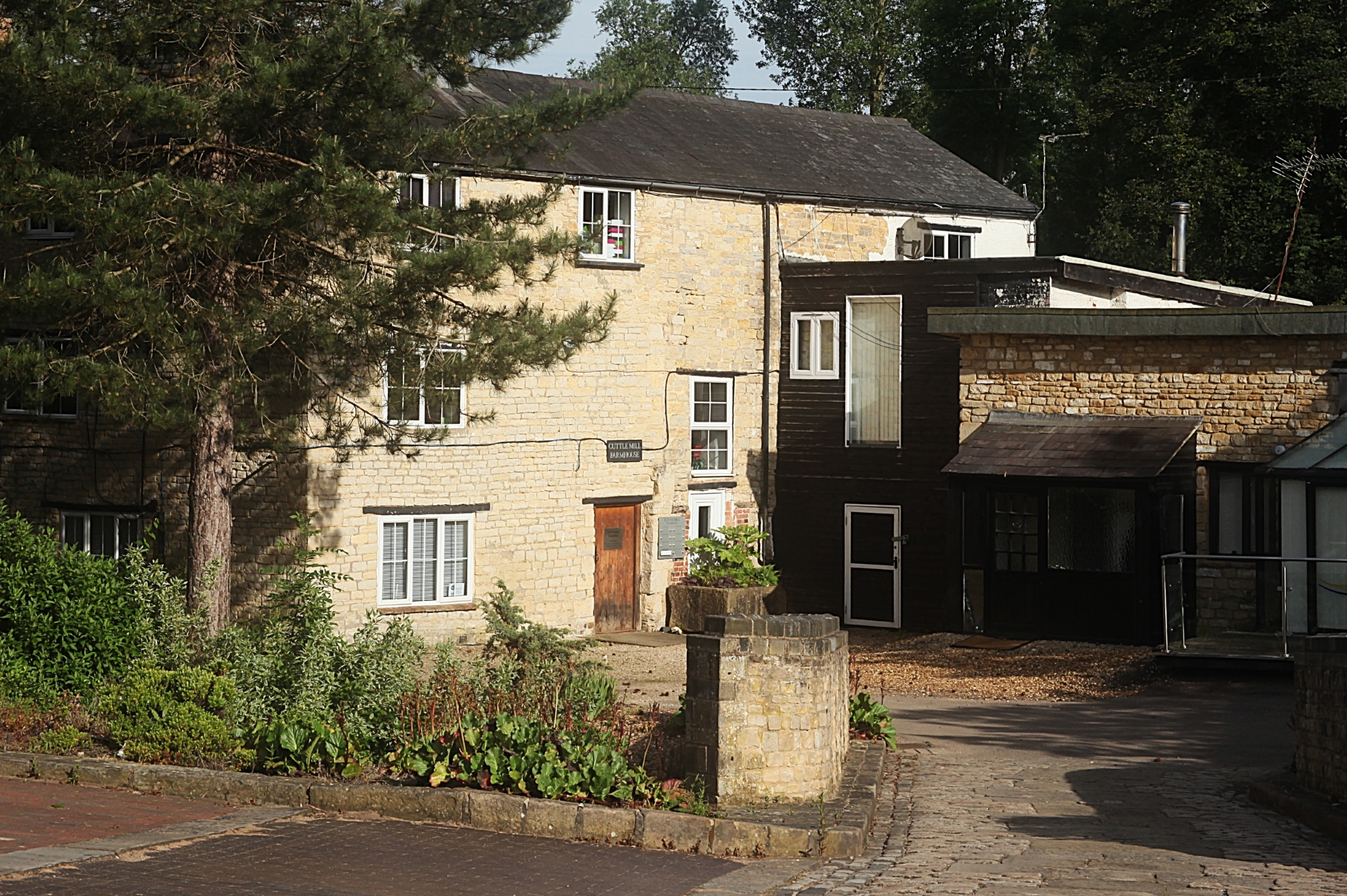 Cuttle Mill Office 4 Exterior a